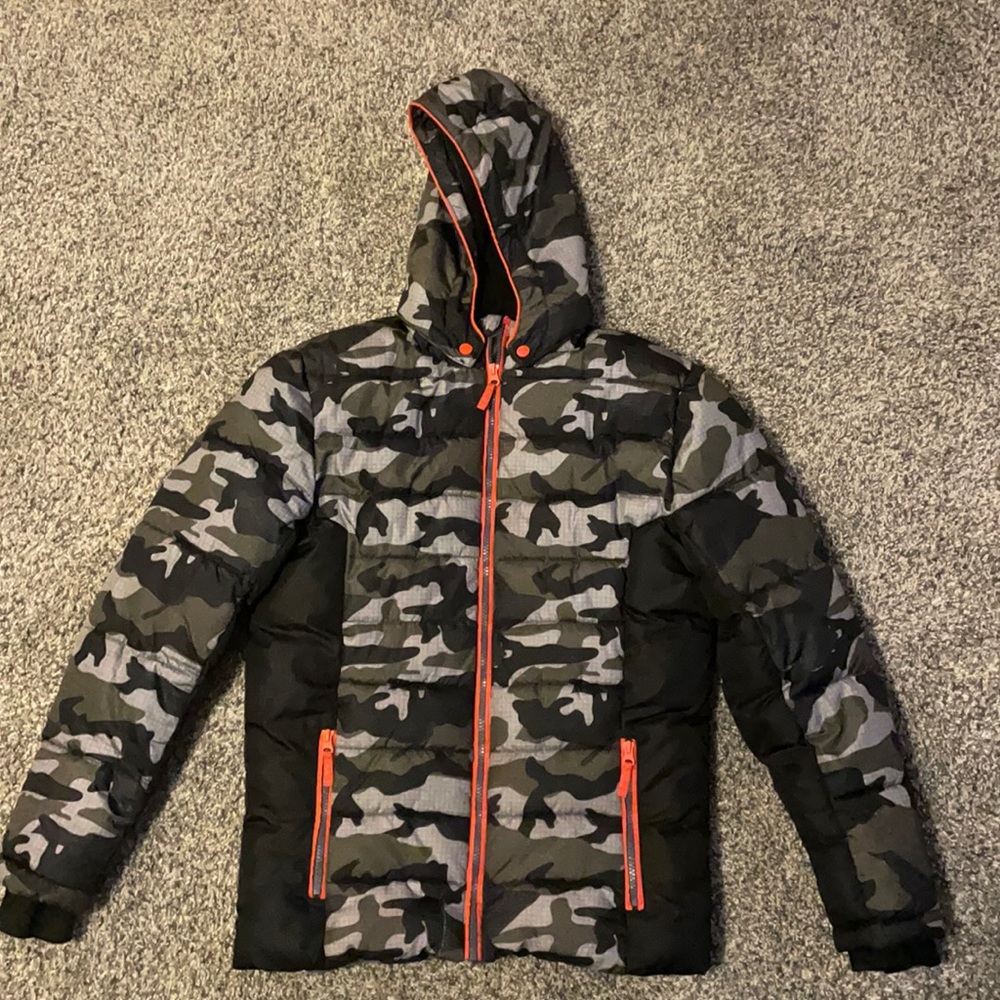 Boys Falls Creek winter coat with hood! Size XL (16/18)